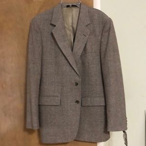 Young men’s vintage tweed blazer